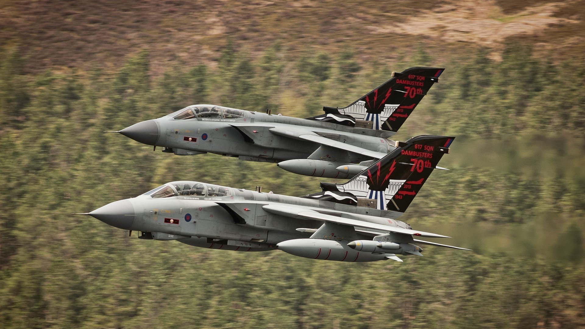 IM体育平台-英超冠军争夺：每场战斗都力拼到底！，英超冠军列表